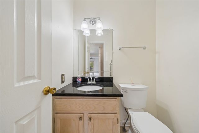 127 Parliament Place, Whitehall, PA 15236