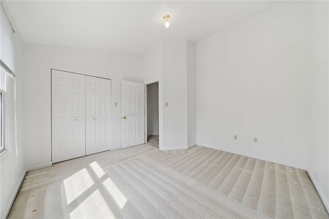 127 Parliament Place, Whitehall, PA 15236