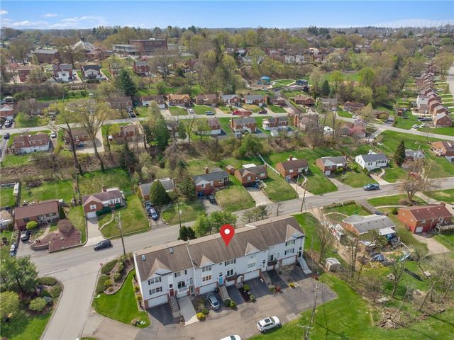 127 Parliament Place, Whitehall, PA 15236