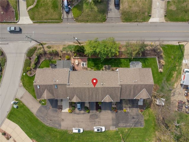 127 Parliament Place, Whitehall, PA 15236