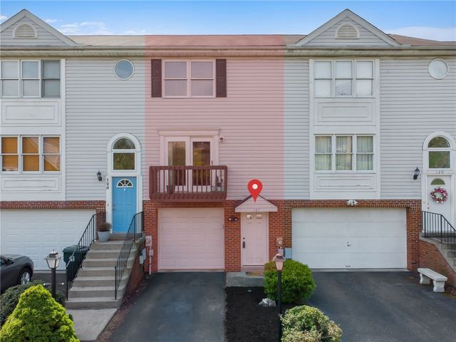 127 Parliament Place, Whitehall, PA 15236