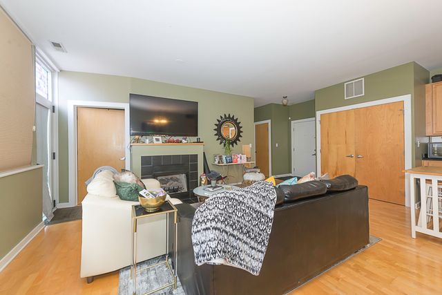 1621 S Halsted Street 405, Chicago, IL 60608