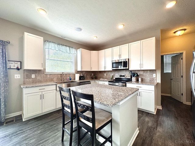 1021 Golden Oak Drive, Hamilton, OH 45013
