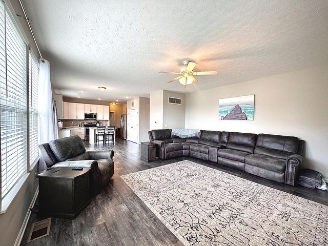 1021 Golden Oak Drive, Hamilton, OH 45013
