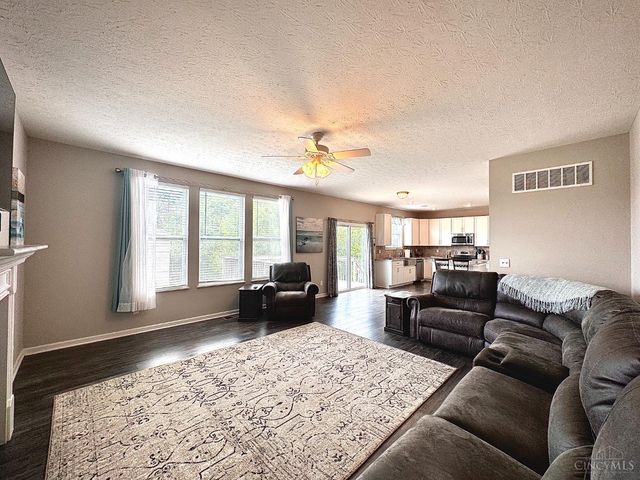 1021 Golden Oak Drive, Hamilton, OH 45013