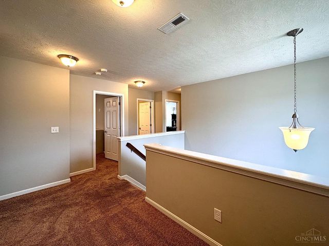 1021 Golden Oak Drive, Hamilton, OH 45013