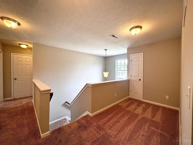 1021 Golden Oak Drive, Hamilton, OH 45013