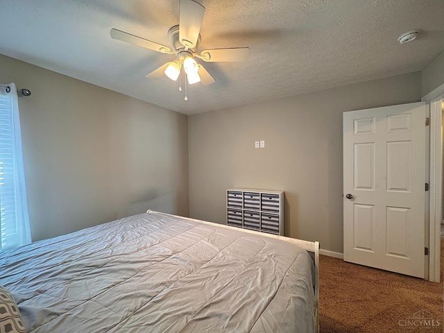 1021 Golden Oak Drive, Hamilton, OH 45013