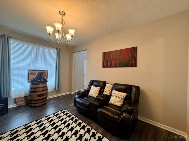 1021 Golden Oak Drive, Hamilton, OH 45013