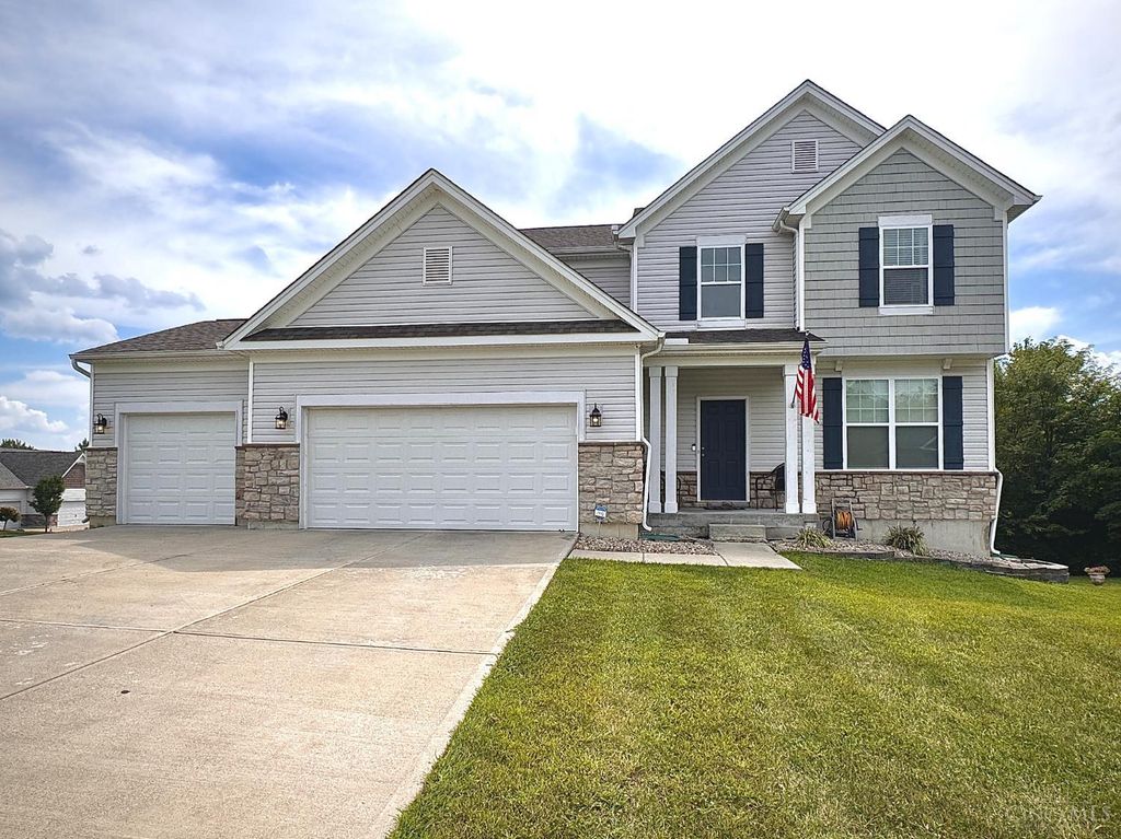 1021 Golden Oak Drive, Hamilton, OH 45013