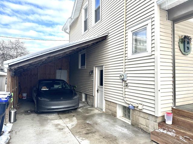 306 N HUBBARD STREET, Horicon, WI 53032