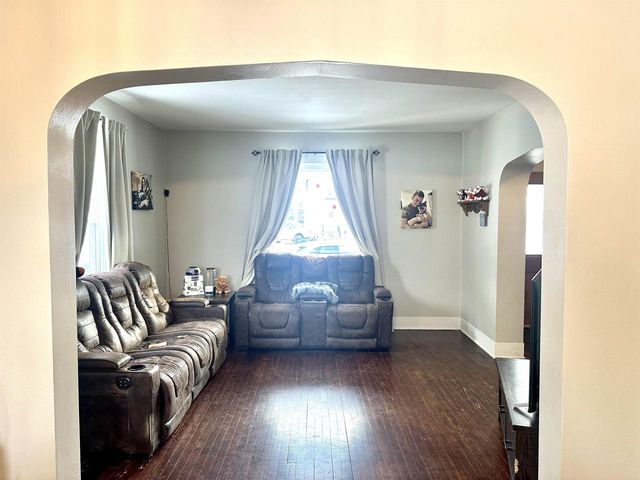 306 N HUBBARD STREET, Horicon, WI 53032