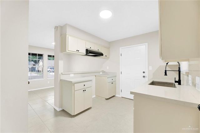 2017 Grayson Avenue, Mcallen, TX 78504