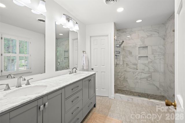 2726 Wamath Drive, Charlotte, NC 28210