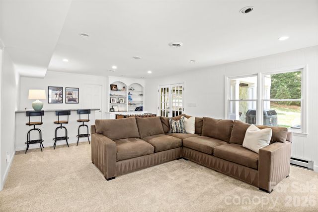 2726 Wamath Drive, Charlotte, NC 28210