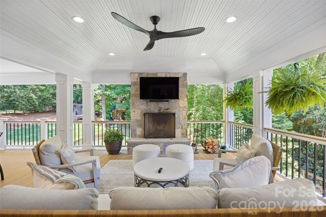 2726 Wamath Drive, Charlotte, NC 28210