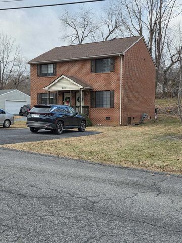628 & 630 D ST, Staunton, VA 24401