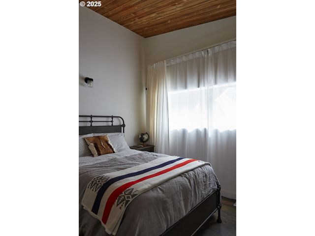 499 Nw SKYLINE Blvd, Portland, OR 97229