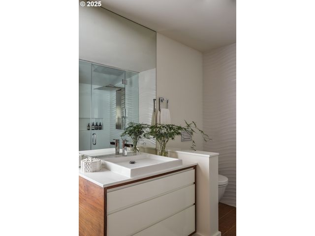 499 Nw SKYLINE Blvd, Portland, OR 97229