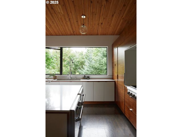 499 Nw SKYLINE Blvd, Portland, OR 97229