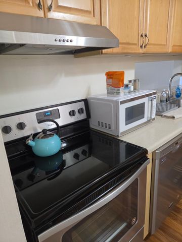 5310 Las Verdes Circle 220, Delray Beach, FL 33484