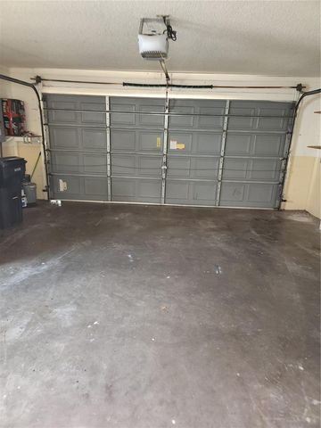 8748 HAMPDEN DRIVE, Tampa, FL 33626