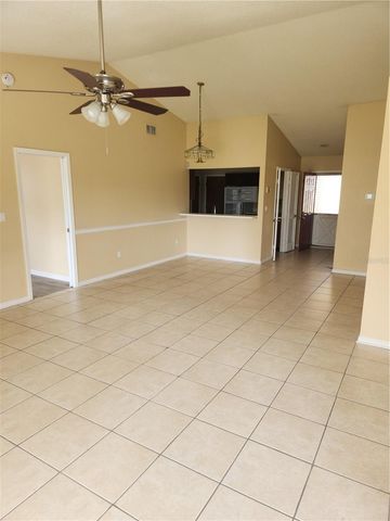 8748 HAMPDEN DRIVE, Tampa, FL 33626