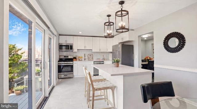 607 GREENWICH CT, Hightstown, NJ 08520