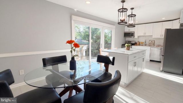 607 GREENWICH CT, Hightstown, NJ 08520