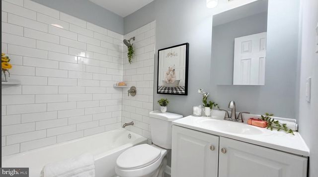 607 GREENWICH CT, Hightstown, NJ 08520