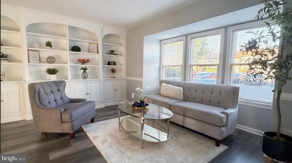 607 GREENWICH CT, Hightstown, NJ 08520