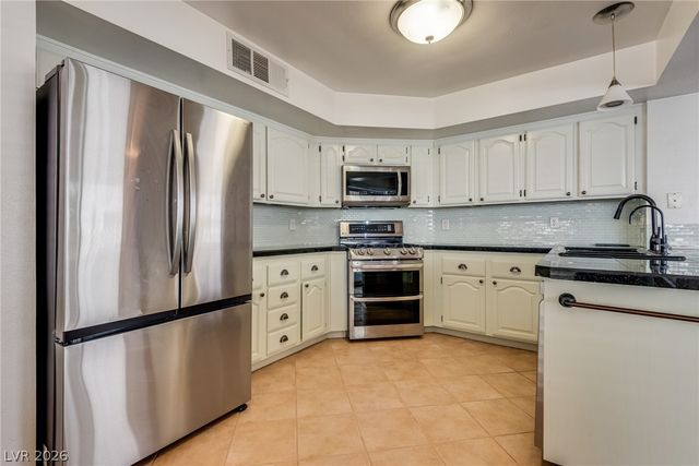 2640 Starfish Court, Las Vegas, NV 89128