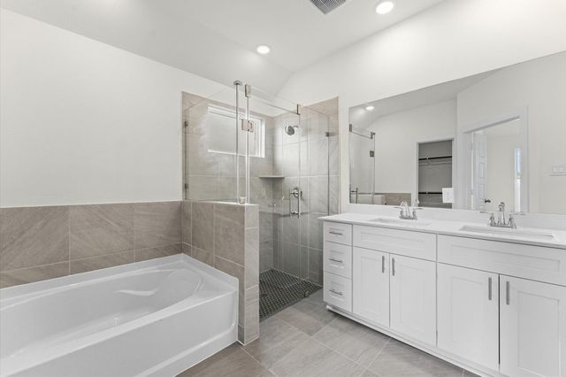 3214 Emerald Hills Dr, Angleton, TX 77516