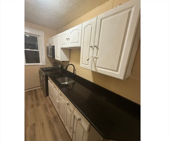 44 Sanborn St 2, Lawrence, MA 01843