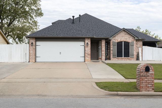 3817 S Narcissus Avenue, Broken Arrow, OK 74011