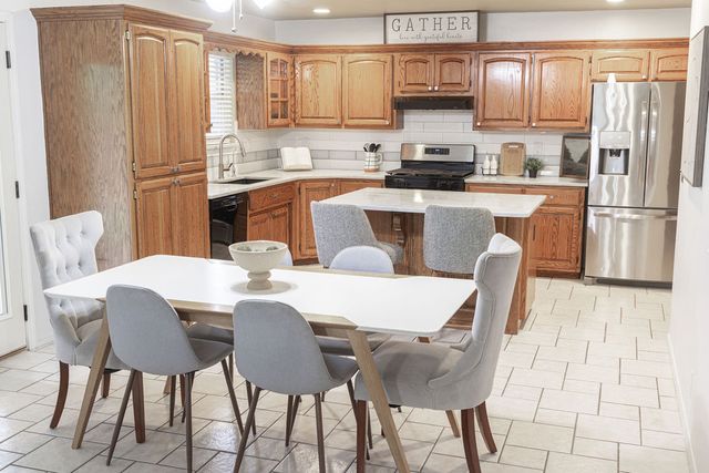 3817 S Narcissus Avenue, Broken Arrow, OK 74011