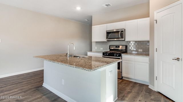 130 Lake Ridge Drive, Broussard, LA 70518