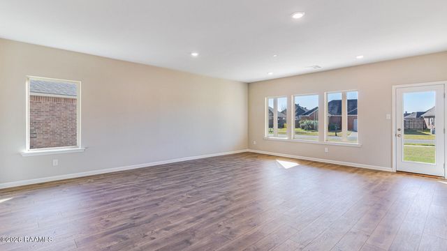 130 Lake Ridge Drive, Broussard, LA 70518