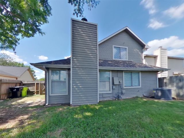 2013 Greenwood Drive, Rosenberg, TX 77471
