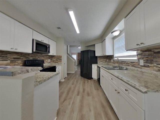 2013 Greenwood Drive, Rosenberg, TX 77471