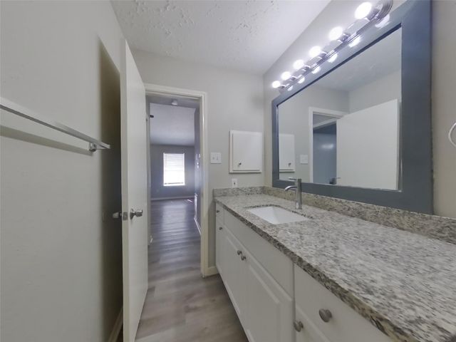 2013 Greenwood Drive, Rosenberg, TX 77471