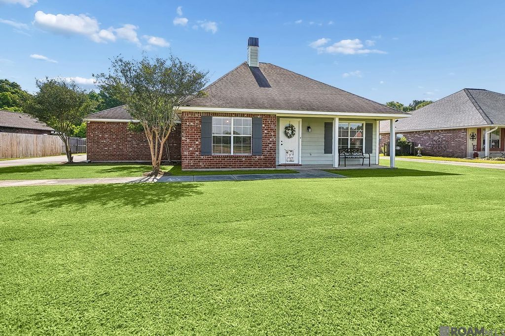 32380 Avants Rd, Walker, LA 70785