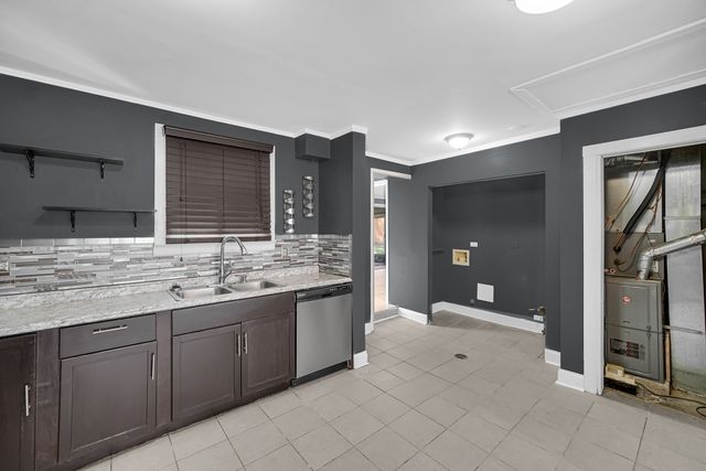 261 Minocqua Street, Park Forest, IL 60466