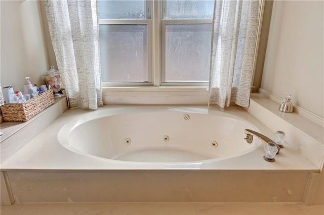 2104 Marchfield E Drive, Mobile, AL 36693