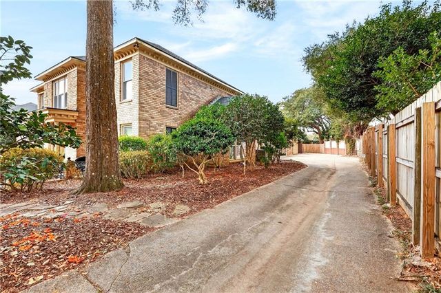 2104 Marchfield E Drive, Mobile, AL 36693