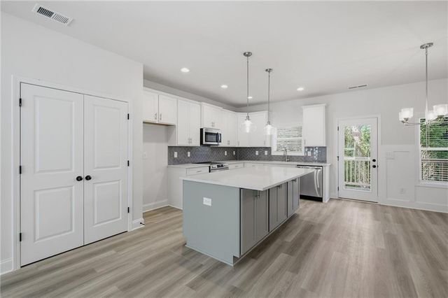 850 Glennferry Bend, Mableton, GA 30126