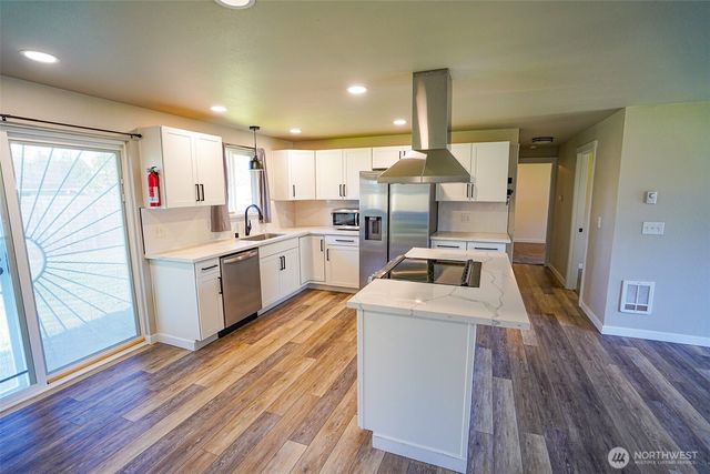 1930 SE Diamond Place, Port Orchard, WA 98366