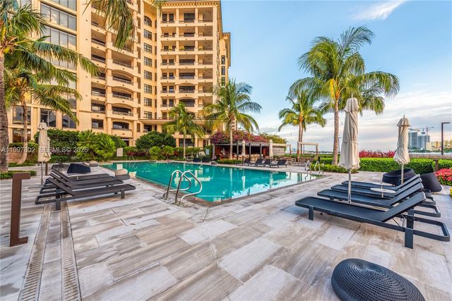 6882 Fisher Island Dr 6882, Miami Beach, FL 33109