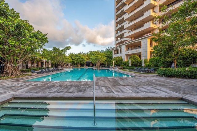 6882 Fisher Island Dr 6882, Miami Beach, FL 33109