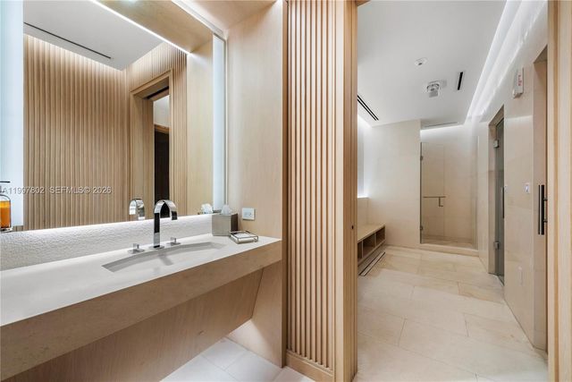 6882 Fisher Island Dr 6882, Miami Beach, FL 33109